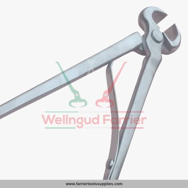 one_handed_foal_nipper_2